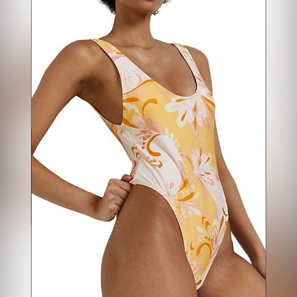 NWOT RIVER ISLAND Scoop-Neck Printed Swimsuit Pull On Style Open Back Size 12